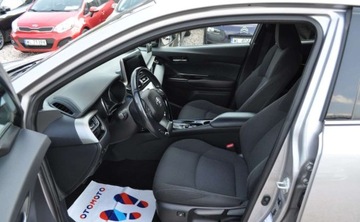 Toyota C-HR I Crossover 1.8 Hybrid 122KM 2018 Toyota C-HR 1.8 Hybryda Kamera Cofania Nawigacja Grz.siedzenia 1.8 Hybryda, zdjęcie 13