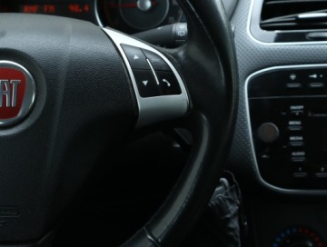 Fiat Punto Grande Punto Hatchback 5d 1.4 Start&amp;Stop 77KM 2011 Fiat Punto 1.4, Salon Polska, Klima ,Bezkolizyjny, zdjęcie 17