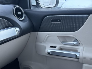 Mercedes GLB SUV 2.0 180d 116KM 2021 Mercedes-Benz GLB 180, zdjęcie 26