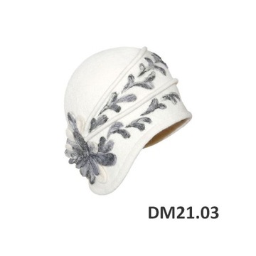 Biała czapka kapelusz retro wełniana dekoracja hand made RABIONEK DM21.03