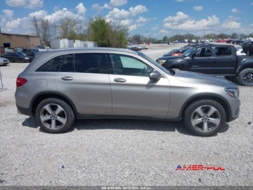 Mercedes GLC C253 2019 Mercedes-Benz GLC 2019 r., 2,0L 300 4 MATIC 2.0 Benzyna 241KM, zdjęcie 13
