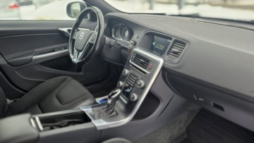 Volvo V60 I Kombi Facelifting 2.0 D3 136KM 2015 Volvo V60 duza navi super stan LEDY xsenon automat, zdjęcie 10