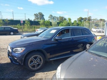 Mercedes GLC C253 2021 Mercedes-Benz GLC 300 4Matic Suv 2021 2.0l 2.0 Benzyna 255KM, zdjęcie 2