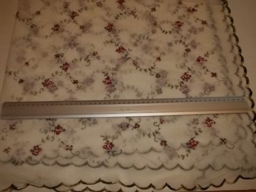 OBRUS SERWETA 105X105CM HAFT MASZYNOWY