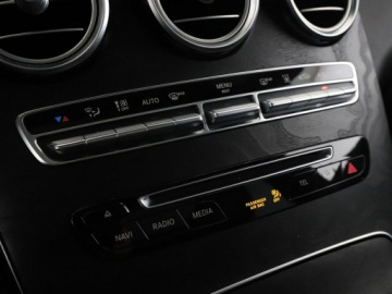 Mercedes GLC C253 2017 Mercedes GLC 350 PHEV 4x4 automat full LED klima, zdjęcie 25