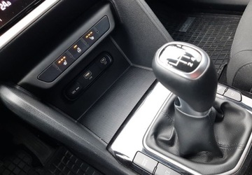 Kia Sportage V SUV 1.6 T-GDI 150KM 2023 Kia Sportage L 1,6T-GDI 150KM 6MT FWD L 1,6T-GDI 150KM 6MT FWD 1.6 Benzyna, zdjęcie 16