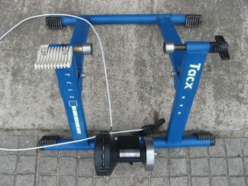 ВЕЛОСИПЕДНЫЙ ТРЕНАЖЕР Tacx.