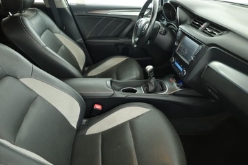 Toyota Avensis III Sedan Facelifting 2015 2.0 D-4D 143KM 2018 Toyota Avensis 2.0 D-4D, Salon Polska, Serwis ASO, zdjęcie 6