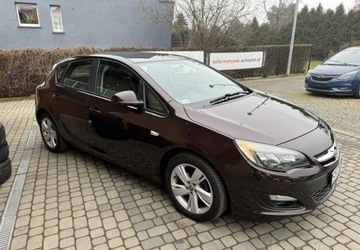 Opel Astra J Hatchback 5d Facelifting 1.6 Twinport ECOTEC 115KM 2013 Opel Astra 1,6 116KM Klimatyzacja Krajowy Serwisowany 1.6 Benzyna 115KM, zdjęcie 3