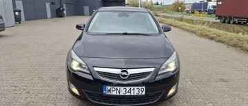Opel Astra J Hatchback 5d 1.6 Turbo ECOTEC 180KM 2009 Opel Astra Opel Astra 1.6 Turbo Cosmo 1.6 Benzyna 180KM, zdjęcie 1