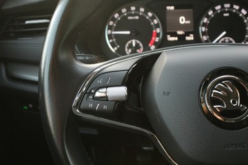 Skoda Octavia IV Liftback 2.0 TDI 150KM 2022 Skoda Octavia AMBITION 2.0 TDI Phoenix Orange Salon PL GWARANCJA SelectCar+, zdjęcie 27