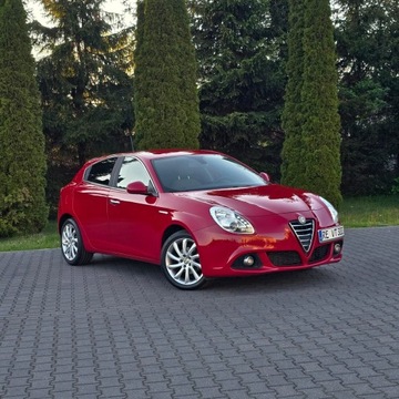 Alfa Romeo Giulietta Nuova II Hatchback 5d Facelifting 1.6 JTDM-2 120KM 2015 Alfa Romeo Giulietta 1.6 120KM JTDM 16V Sport, zdjęcie 6