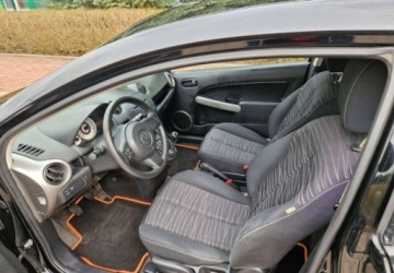 Mazda 2 II Hatchback 5d 1.3 75KM 2008 Mazda 2 Mazda 2 1.3 Comfort 1.3 Benzyna 75KM, zdjęcie 3