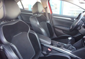 Renault Megane IV Hatchback 5d 1.2 Energy TCe 130KM 2018 Renault Megane Salon PL 1.2 Benzyna 131KM, zdjęcie 18