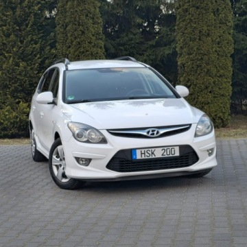 Hyundai i30 I CW Facelifting 1.4 DOHC 109KM 2011 Hyundai i30 1.4 Benzyna Blue Classic Manual 109KM, zdjęcie 5