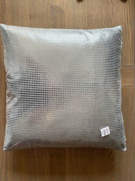 PODUSZKA RETRO LOFT 45/45 SREBRNA WERNER VOSS CUDO