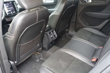 Volvo XC40 Crossover 2.0 T4 190KM 2019 Volvo XC 40 T4 R-Design, czujniki, tempomat, klima 2stref, CarPlayAA, FV23, zdjęcie 1