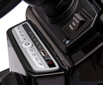 Трактор Farmer Milly Mally с аккумуляторным прицепом и коляской для детей