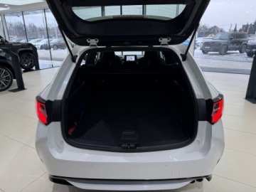 Toyota Corolla XII TS Kombi Facelifting 2.0 Hybrid Dynamic Force 196KM 2022 Toyota Corolla Comfort + Tech + Style / LED / Podg, zdjęcie 15