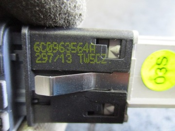 Выключатель обогрева сиденья Vw Polo 6C0963564A