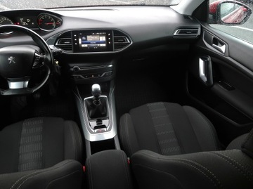 Peugeot 308 II SW 1.2 PureTech 130KM 2016 Peugeot 308 1.2 PureTech, Klima, Klimatronic, zdjęcie 7
