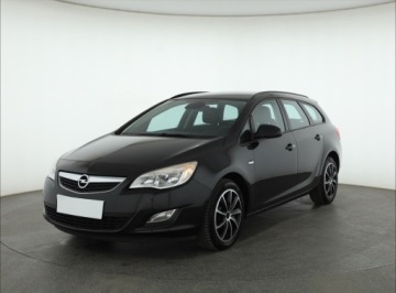 Opel Astra J Sports Tourer 1.4 Turbo ECOTEC 140KM 2012 Opel Astra 1.4 T, Navi, Klima, Parktronic, zdjęcie 1