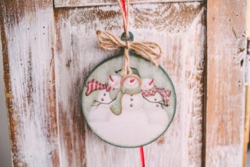 ОЛЕНЬ елочное украшение ДЕРЕВЯННЫЙ КУЛОН 8см