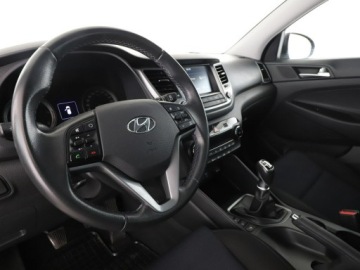 Hyundai Tucson III SUV 1.7 CRDI 115KM 2017 Hyundai Tucson Kamera, Navi, Aut.klima, Bluetooth, zdjęcie 13