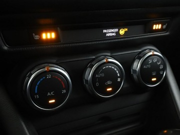 Mazda CX-3 Crossover Facelifting 2.0 Skyactiv-G 121KM 2018 Mazda CX-3 2.0 Automat Exclusive-Line Klimatyzacja, zdjęcie 25