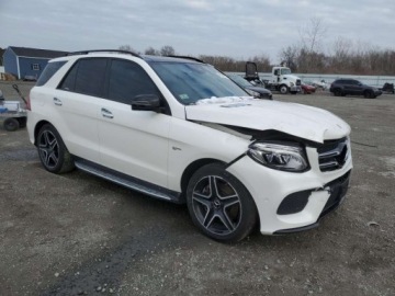 Mercedes GLE W166/C292 2018 Mercedes-Benz GLE 43 AMG 2018 3.0l 3.0 Benzyna 385KM, zdjęcie 4