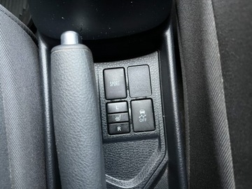 Toyota Yaris III Hatchback 5d Facelifting 1.33 Dual VVT-i 99KM 2015 Toyota Yaris 1.3 benzyna 99 KM automat zarej w PL zadbany mozliwa zam, zdjęcie 24