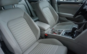 Volkswagen Passat B8 Variant Facelifting 2.0 TDI SCR 200KM 2022 Volkswagen Passat Volkswagen Passat Elegance 2.0TDI 200KM DSG 2.0 Diesel, zdjęcie 36