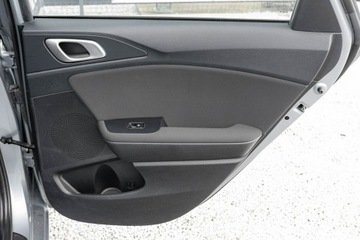 Kia Ceed III Kombi Facelifting 1.5 T-GDI 160KM 2023 Kia Cee'd WND7536C#1.5 T-GDI M DCT 2 stref klima, zdjęcie 24