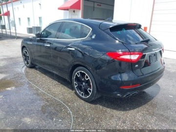 Maserati Levante 2019 Maserati Levante 2019 MASERATI LEVANTE 3.0 Benzyna 345KM, zdjęcie 2