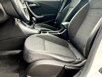 Opel Astra J GTC 1.4 Turbo ECOTEC 140KM 2016 Opel Astra 1.4 Turbo Color Edition 140KM 2016r Możliwy transport pod dom!, zdjęcie 13