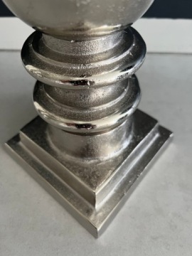 Высокая ваза