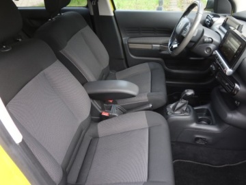 Citroen C4 Cactus Crossover 1.2 PureTech 82KM 2016 Citroen C4 Cactus 1.2 PureTech, Salon Polska, zdjęcie 8