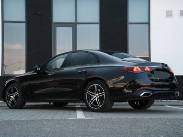 Mercedes Klasa E W214 Sedan 2.0 200 204KM 2025 E Klasa 200 4-Matic AMG 2.0 (204KM) 2025, zdjęcie 4