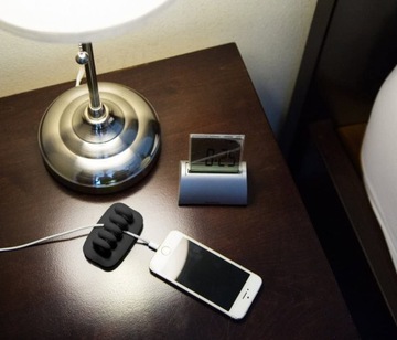 Настольный органайзер для кабелей