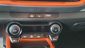 Kia Stonic I Crossover 1.0 T-GDI 120KM 2018 Kia Stonic STONIC 120KM Bi-Color Navi Niski przebieg MOZLIWA ZAMIANA 120KM, zdjęcie 23