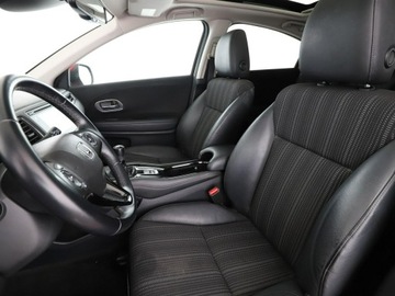 Honda HR-V II SUV 1.5 i-VTEC 130KM 2016 Honda HR-V Executive panorama navi kamera grzane, zdjęcie 12