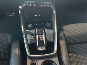 Audi A3 8Y Limousine Facelifting 1.5 35 TFSI 150KM 2025 AUDI A3 TFSI S Line Sedan 1.5 (150KM) 2025, zdjęcie 13