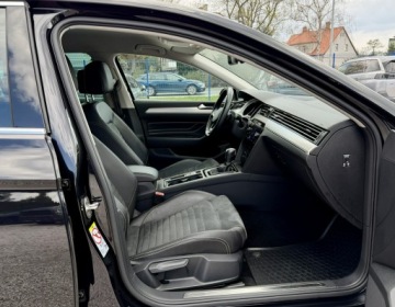 Volkswagen Passat B8 Limousine Facelifting 2.0 TSI 280KM 2021 Volkswagen Passat 4-motion,Highline,Salon PL,F.VAT, zdjęcie 12