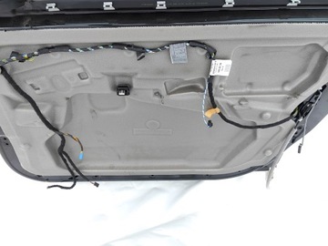 BMW E60 DVEŘE PRAVÉ PŘEDNÍ 668/9 SCHWARZ 2