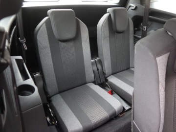 Peugeot 5008 II Crossover Facelifting 1.2 PureTech 130KM 2021 Peugeot 5008 PureTech 130, 7 miejsc, Klima, zdjęcie 17