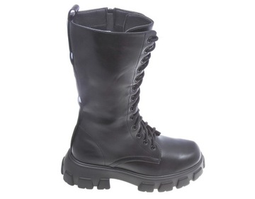 BOTKI WORKERY Z KIESZONKAMI 7702 Black r.37