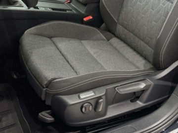 Volkswagen Passat B8 Variant Facelifting 2.0 TDI SCR 150KM 2023 Volkswagen Passat Business ACC LED Hak CarPlayAndroid Auto Podgrzewan, zdjęcie 9