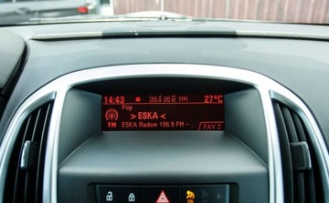 Opel Astra J Sports Tourer 1.4 Turbo ECOTEC 140KM 2011 Opel Astra 1.4T 140KM Led Xenon PDC Climatronic serwis ASO Alu 1.4 Benzyna, zdjęcie 20