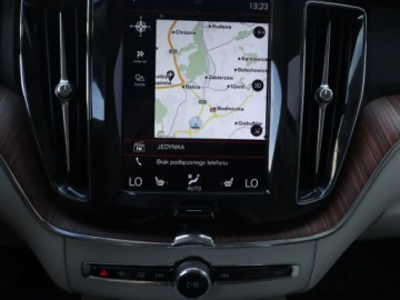 Volvo XC60 II Crossover D4 190KM 2018 Volvo XC60 D4, Salon Polska, 187 KM, 4X4, zdjęcie 11