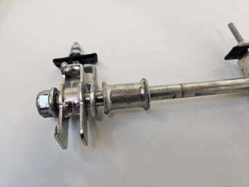 Honda CBF 125 09-14 ось заднего натяжения